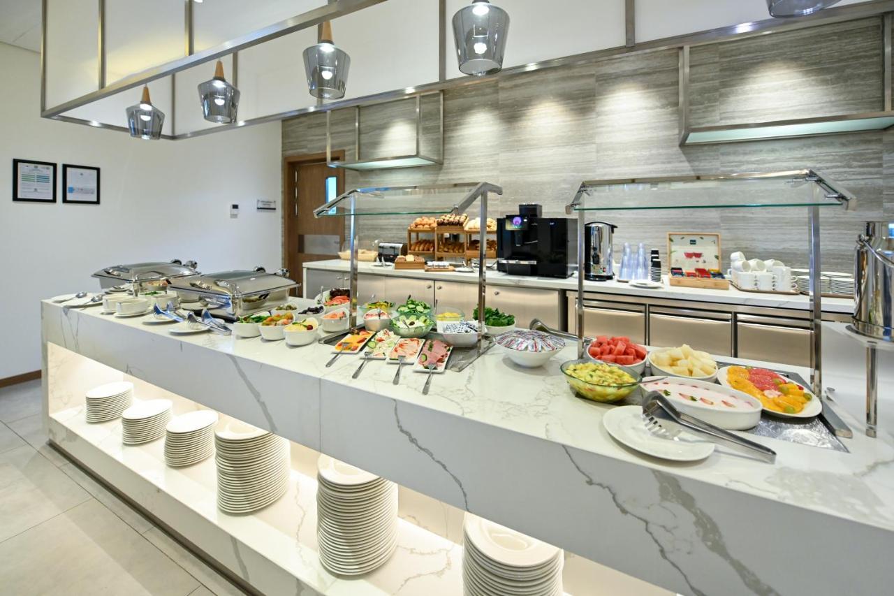 Comfort Hotel Jeddah King Road Kültér fotó