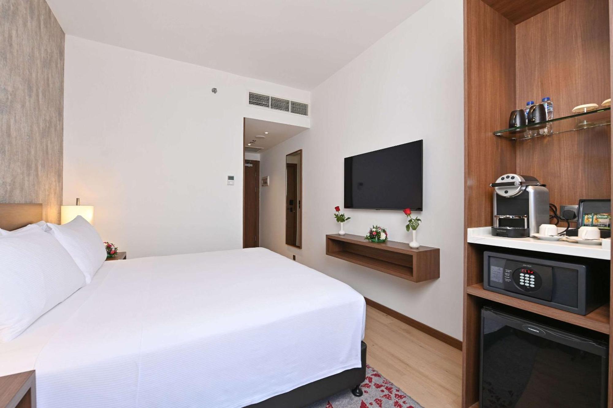 Comfort Hotel Jeddah King Road Kültér fotó